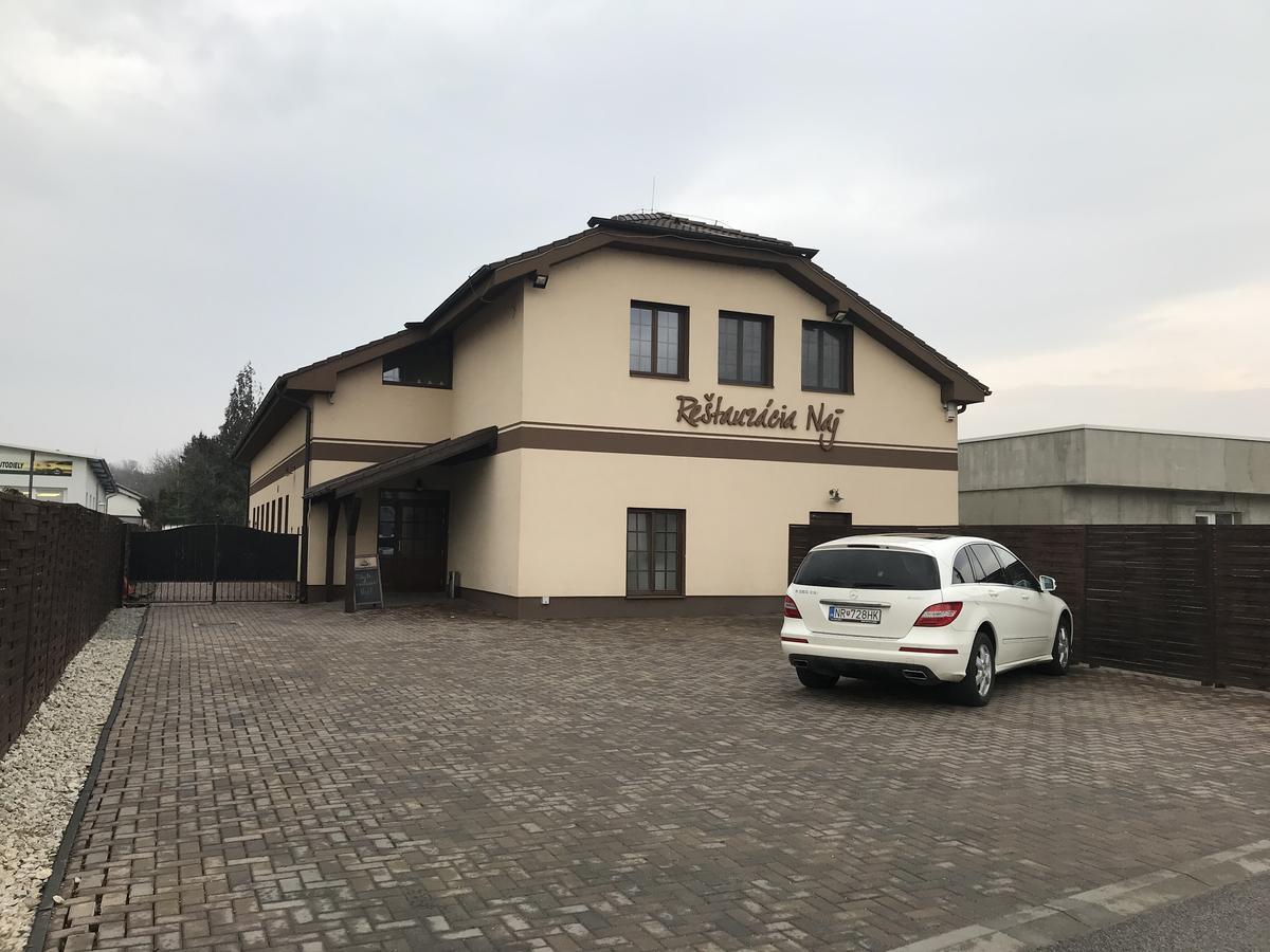 Penzion Karla Naj Nitra Ngoại thất bức ảnh